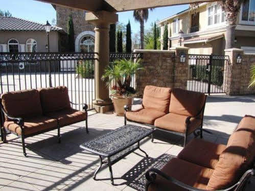Sonoran Suites Of San Diego Виста Экстерьер фото